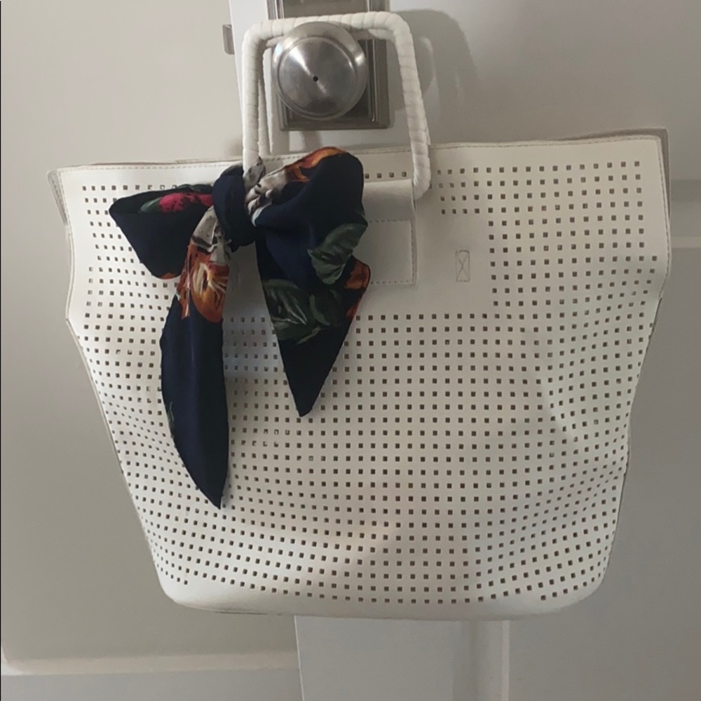 Anthropologie purse no longer available